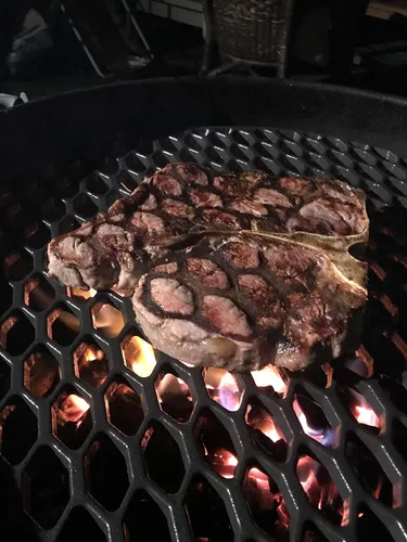 Miniatura 5 de Rejilla de hierro fundido para parrilla Weber de 22 pulgadas. Funciona con hervidor de agua Weber. Weber Performer, parillas barril.