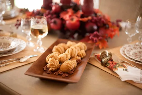 Miniatura 2 de Nordic Ware Otoño Cakelet Pan, 3 tazas, bronce