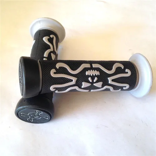 XKMT-Skull Grips GRIY QUAD Compatible con POLARIS SEADOO WATERCRAFT BOMBARDIER JET SKI FOREMAN RECON RINCON Brute Force Prairie ATV BRUIN GRIZZLY