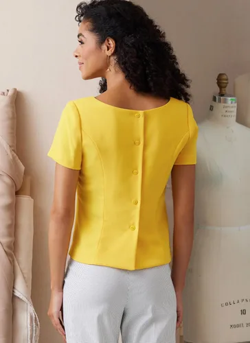 Miniatura 12 de Butterick Palmer/Pletsch - Kit de patrón de costura semiajustada para tops de Misses', código de diseño B6925, tallas 16-18-20-22-24