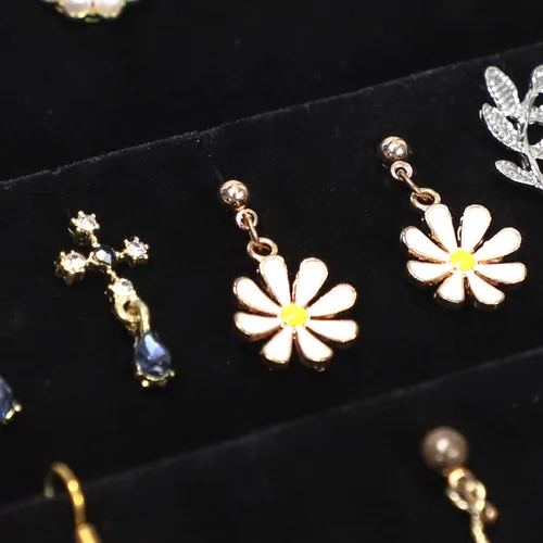 Miniatura 3 de Wuligirl - Bandeja organizadora de anillos con 100 ranuras y tapa transparente, organizador apilable de joyas como aretes, collares y anillos