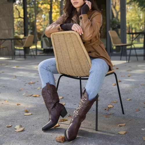 Miniatura 7 de Rollda Botas vaqueras occidentales para mujer con punta puntiaguda, botas vaqueras de media pantorrilla, botas de moda bordadas con tacón grueso