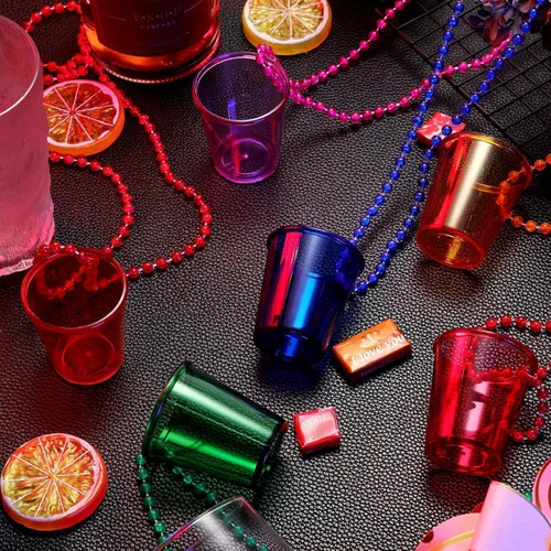 Miniatura 4 de Paquete de 48 collares de cuentas de vidrio de chupito a granel, 2 onzas, divertidos vasos de plástico para cumpleaños, despedida de soltera