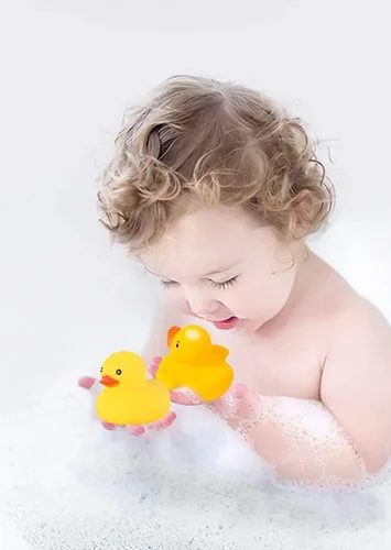 Miniatura 2 de 50 juguetes de pato de goma súper pequeños para el baño de niños y niñas, patos de goma chirriantes y flotadores a granel, decoraciones de pato