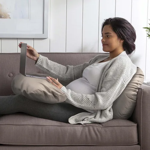 Miniatura 4 de Boppy - Almohada Total de Cuerpo para Embarazo con Algodón Orgánico, Funda Removible Fácil de Colocar en Color Biscuit para Soporte de Cuerpo