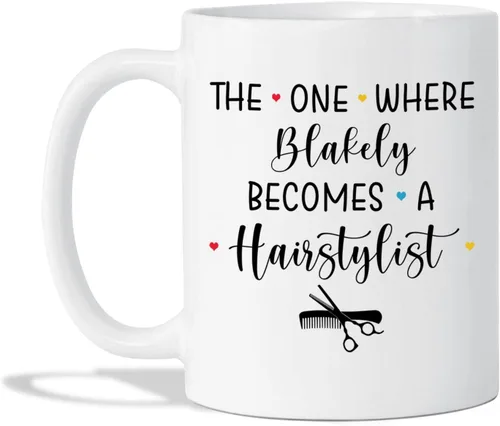 Taza de peluquería, taza de café para peluquería, taza de café personalizada para estilista, taza con nombre personalizado Becomes A Hairstylist,