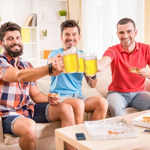 Miniatura 6 de Rtteri - Paquete de 16 jarras de plástico transparente de 32 onzas a granel, mini jarras de bebidas con asa y boquilla para agua, cerveza, limonada