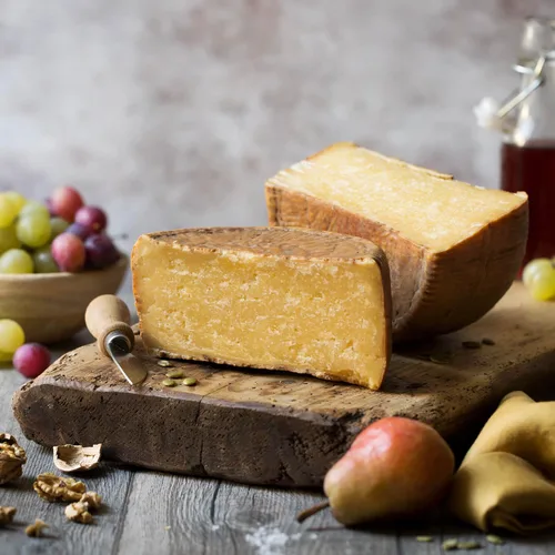 Miniatura 3 de Pecorino suave de Reggio Emilia Appenines 1.7lbs - 0.8kg - EMILIA FOOD LOVE Selected with love in Italy (rueda suave, medio queso)