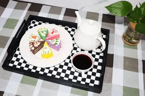 Miniatura 6 de MCBZ Bandeja decorativa para mesa de centro de sala de estar, bandeja de servicio de alimentos, bandeja otomana de cuero, con asas de metal de 16.5
