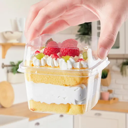 Miniatura 5 de Kucoele Paquete de 50 Tazas de Postre de Plástico de 8 oz con Tapas y Sporks, Tazas Cuadradas Transparentes para Pasteles, Recipientes de Postre