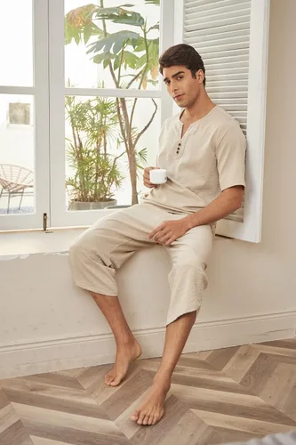 Miniatura 9 de COOFANDY Conjunto de 2 piezas de lino para hombre, camisa Henley de manga corta y pantalones capri harén, pierna ancha, holgados, pantalones de yoga