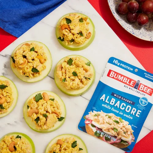 Miniatura 7 de Bumble Bee - Atún blanco de aleta Albacore en agua en sobres de 71 g - Paquete de atún capturado de forma salvaje listo para comer - 16 g