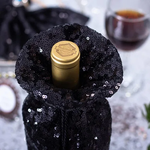 Miniatura 8 de SquarePie Bolsa de regalo de vino de lentejuelas negras, 4 piezas con cordones de 5.5 x 14 pulgadas, fundas de botellas con purpurina para Navidad