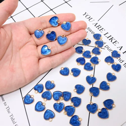 Miniatura 7 de Honbay 40 piezas de encantos de aleación de esmalte colgante encantos delicados lindos en forma de corazón de amor colgantes del día de San Valentín