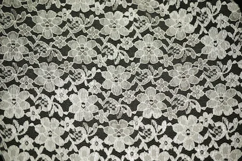 Miniatura 6 de Tela de encaje floral Rachelle de 60 pulgadas de ancho vendido por The Yard (negro)
