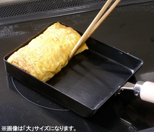 Miniatura 12 de Riverlight Kyoku Japan J1613 - Sartén de hierro para huevos, pequeña, de nitruro de hierro, compatible con IH, resistente a la corrosión, fabricada