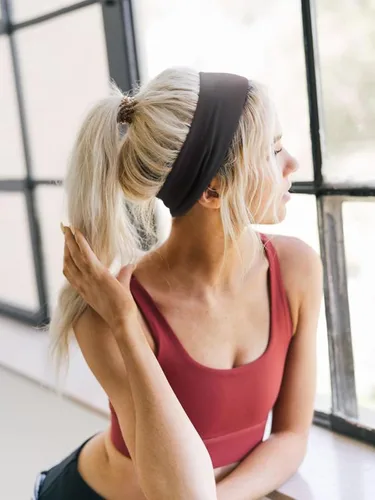 Miniatura 4 de DRESHOW Paquete de 8 diademas para mujer, diademas anudadas de yoga, accesorios elásticos cruzados para el cabello, envoltura deportiva