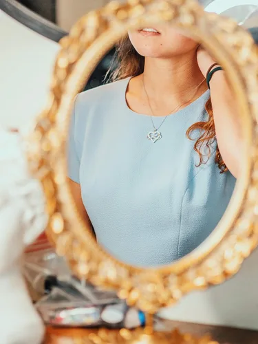 Miniatura 9 de Sash & Soph Collar de corazón infinito para mujer, collar de corazón de plata de ley 925 para novia, colgante de corazón de amor en cadena de 18