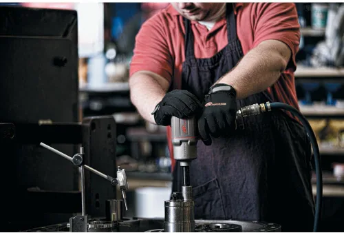 Miniatura 27 de Ingersoll Rand 2235TiMAX Llave de impacto neumática de 1/2 pulgada con salida de par de hasta 1,350 pies-libras