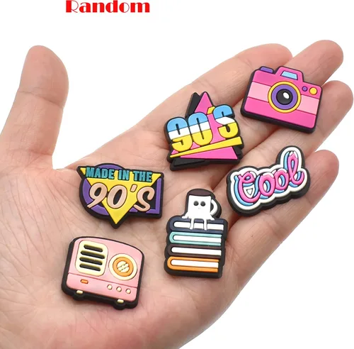 Miniatura 2 de Dijes para zapatos, lote de 25, 40, 80, 100, 120, 160, 200, 450 unidades, dijes de hebilla de clip de PVC al azar, diferentes para decoración