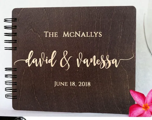 Miniatura 13 de Libros de invitados de boda de madera personalizados (11 x 8.5 pulgadas, tinte de madera de roble) con encanto rústico, álbum de fotos instantáneas