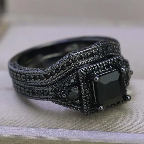 Miniatura 5 de Juego de anillos de boda de acero inoxidable chapado en oro negro con circonita cúbica