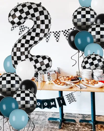 Miniatura 4 de Paquete de globos de auto de carreras azul y negro de 40 pulgadas, globo de números a cuadros 2 en blanco y negro, globos de látex para niños, dos