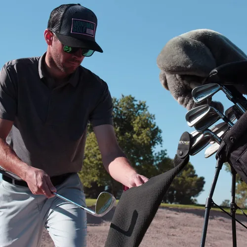 Miniatura 6 de STICKIT Toalla de golf magnética – Ultra absorbente con tejido de gofre de microfibra e imán extraíble – Toalla de golf con imán para bolsas, palos