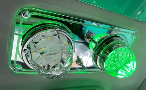 Miniatura 3 de Luces de Domo de Cabina Peterbilt de Estilo Marco Cuadrado con LED Neón y Acabado de Cromo Espejo de la Serie Florida's Finest Custom Peterbilt 389