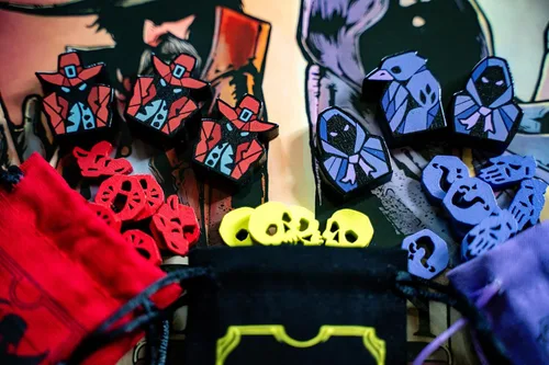 Miniatura 9 de Capstone Games Pagan: Destino de Roanoke - Juego de Fichas de Madera, 125 Fichas Pintadas y 3 Bolsas de Tela Impresas Personalizadas