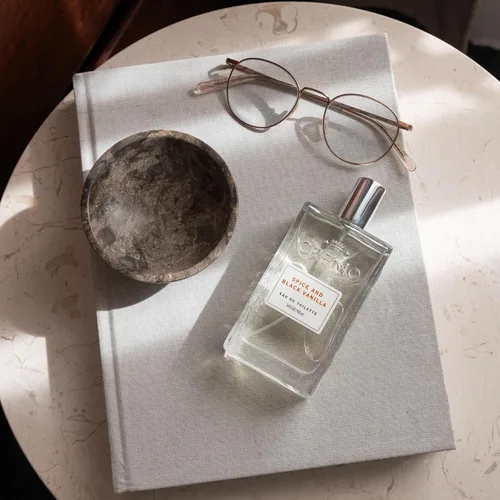 Miniatura 8 de Cremo Colonia para Hombre - Spray de Colonia de Especias y Vainilla Negra para Hombre, Una Explosión de Especias Vibrantes, Bosques Oscuros