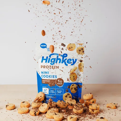 Miniatura 6 de HighKey Galletas con chispas de chocolate con proteínas, bajas en azúcar, alto en proteínas, paquete de 3, 2.25 onzas, galletas bajas