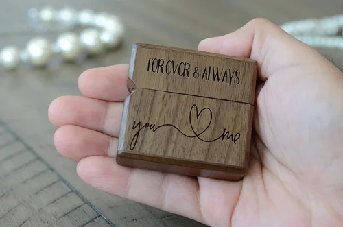 Miniatura 5 de Caja de Anillo de Compromiso para Propuesta de Tamaño de Bolsillo Delgado, de Nogal, de Madera, Más Ligera, Grabada (Siempre y Siempre Serás Tú y Yo)
