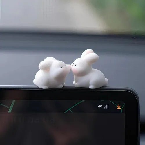 Miniatura 35 de Estatuas de Príncipe con Rosa para Decoraciones de Tablero de Automóvil, Accesorios de Decoración Interior del Tablero, Espejos Retrovisores