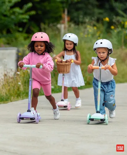 Miniatura 9 de BOLDCUBE Teeny Patinete de 3 ruedas color menta para niños y niñas de 3 a 6 años Ruedas intermitentes Altura ajustable de 53 a 70 cm Mi Lila