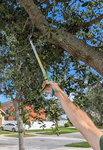 Miniatura 6 de GARTOL - Podadora de largo alcance con corte y retención, podadora de poste de 32 pulgadas ligera, mango largo, corta hasta 1/2 pulgada, uso con una