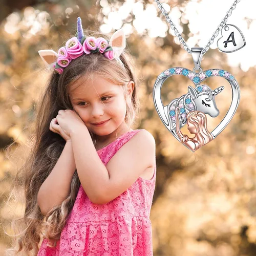 Miniatura 2 de Unicorn Gifts for Girls, Unicorn Heart Pendant Necklace Initial Necklace Birthday Gifts for Teen Girls Daughter Granddaughter Niece Women Girls Toys