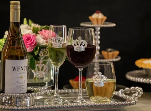 Miniatura 3 de THE QUEENS' JEWELS Aurora Borealis - Flauta de champán con joyas de corona, 8 onzas, regalo único para mujeres, cumpleaños, lindo, divertido, reina