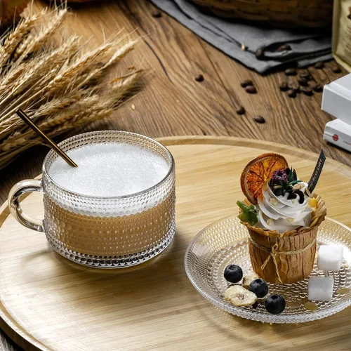 Miniatura 5 de Gezzeny Tazas de café vintage con platillos de 14 onzas, juego de 2 tazas de vidrio en relieve, tazas de té, tazas de café de vidrio para capuchino