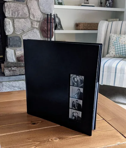 Miniatura 8 de Álbum de cabina de fotos (1 unidad), cubierta negra, 40 páginas negras, 160 ranuras para tiras de fotos de 2 x 6, ranura para fotos de cubierta