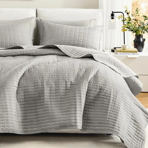 Miniatura 29 de Comfort Spaces Juego de edredón de tamaño King extragrande de color blanco de 120 x 118 pulgadas, colcha acolchada de microfibra ligera de verano