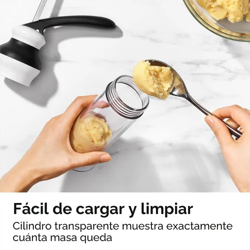 Miniatura 5 de OXO Good Grips Juego de Prensa para Galletas de 14 Piezas, Prensa para Galletas con 12 Discos de Acero Inoxidable y Estuche de Almacenamiento