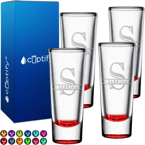 Juego de 4 vasos de chupito personalizados con fondo rojo, vaso de cordial/chupito personalizado de 2 onzas con inicial y nombre para regalos,