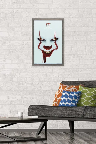 Miniatura 2 de Trends International IT: Capítulo 2 - Póster de pared de una hoja de sonrisa, 14.6 x 22.4 in, versión enmarcada de madera de granero