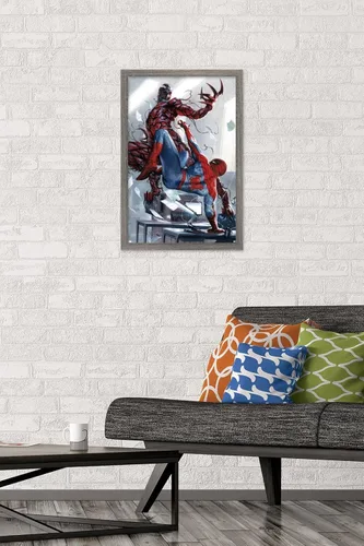 Miniatura 2 de Trends International Marvel Comics Carnage - Póster de pared de batalla con Spider-Man, 14.725 x 22.375 pulgadas, versión enmarcada de madera