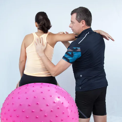 Miniatura 6 de Pelota de masaje sensorial grande para niños, 33.5 pulgadas, 3.1 libras, pelota de ejercicio inflable rosa para niños pequeños, bolas inflables 1