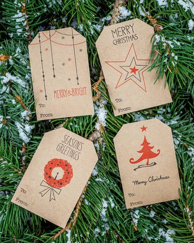 Etiquetas de regalo de Navidad de papel kraft natural, estilo minimalista simple de 2 x 3 pulgadas, 4 diseños, 100 etiquetas en total