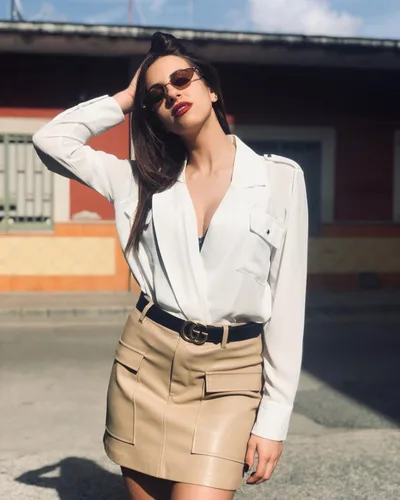 Miniatura 41 de FEISEDY Gafas de sol de diseñador de moda Retro pequeños pétalos forma arco templo diseño B2298