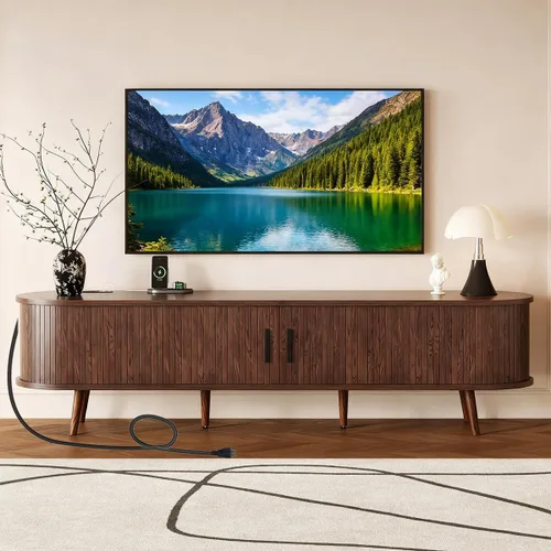 Soporte de TV de 70 pulgadas con toma de corriente para sala de estar, consola multimedia con estación de carga, consola de TV con puerta corrediza
