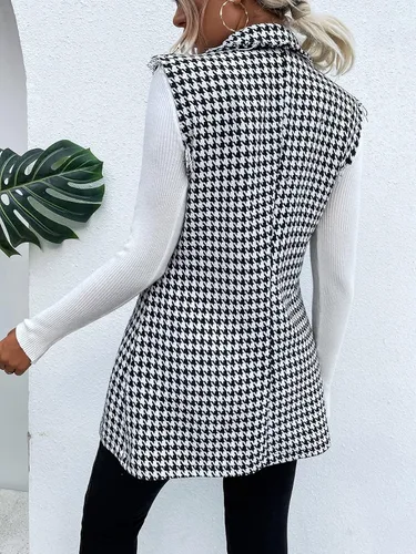 Miniatura 2 de WDIRARA Chaqueta larga con estampado de pata de gallo para mujer, sin mangas, con solapa, ribete sin procesar, con botones en la parte delantera